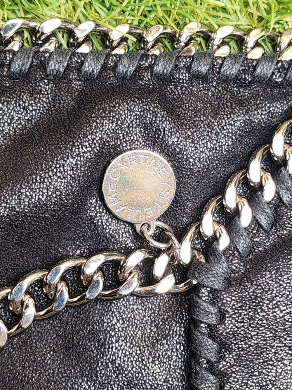 Stella McCartney Falabella bag in black - Picture 2 of 11